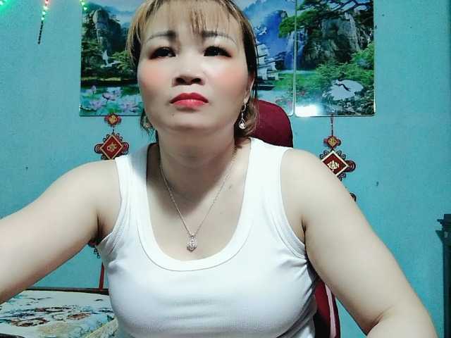 Linhanhsex2k's BongaCams show and profile