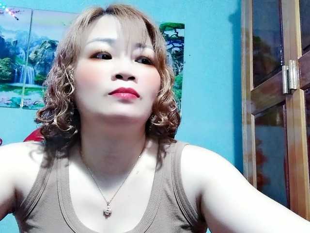 Linhanhsex2k's BongaCams show and profile