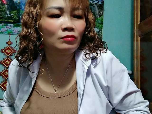 Linhanhsex2k's BongaCams show and profile