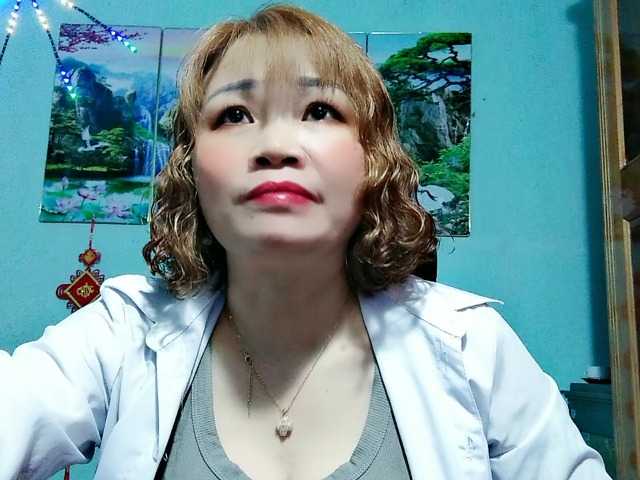 Linhanhsex2k's BongaCams show and profile