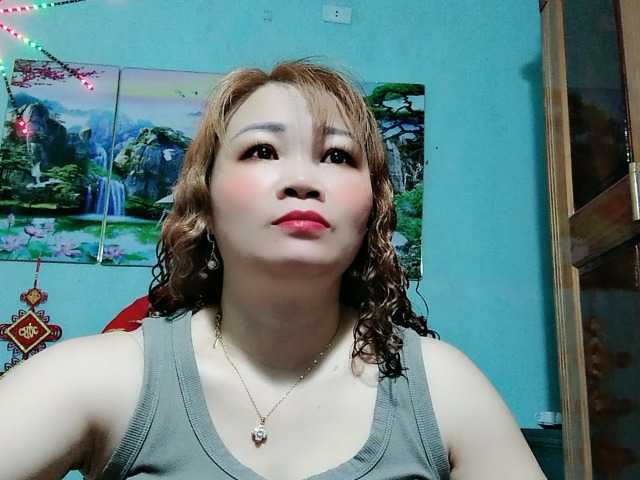 Linhanhsex2k's BongaCams show and profile