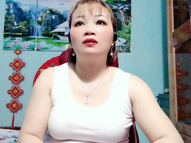 Linhanhsex2k's BongaCams show and profile