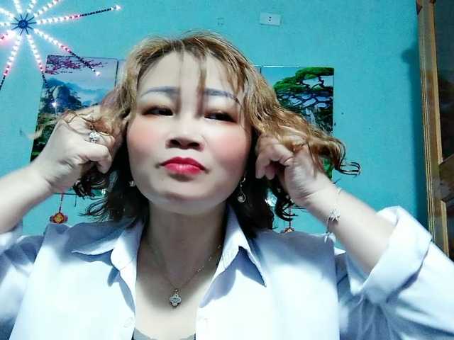 Linhanhsex2k's BongaCams show and profile