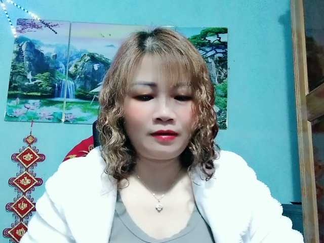 Linhanhsex2k's BongaCams show and profile