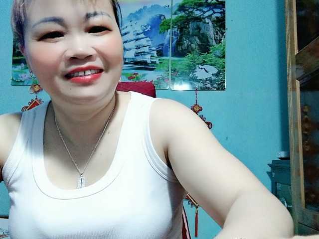 Linhanhsex2k's BongaCams show and profile