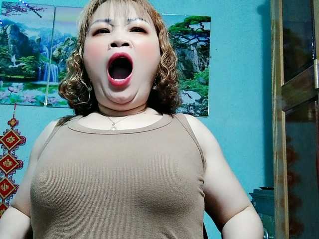 Linhanhsex2k's BongaCams show and profile