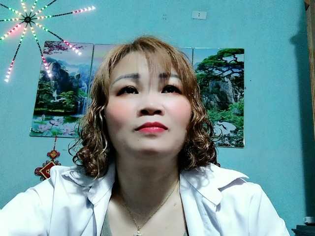 Linhanhsex2k's BongaCams show and profile