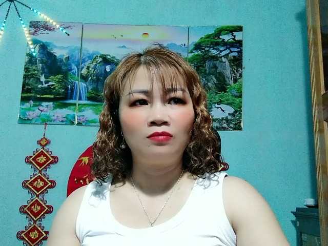 Linhanhsex2k's BongaCams show and profile