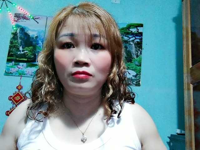 Linhanhsex2k's BongaCams show and profile