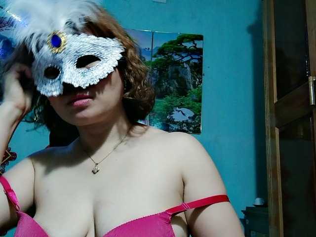 Linhanhsex2k's BongaCams show and profile