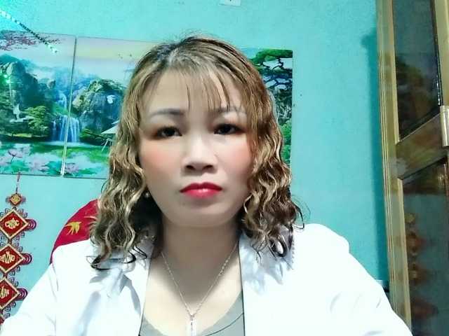 Linhanhsex2k's BongaCams show and profile