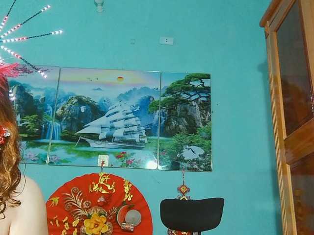 Linhanhsex2k's BongaCams show and profile