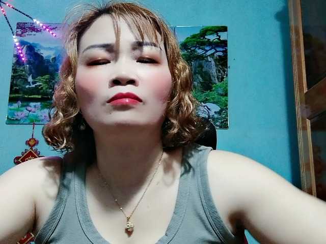 Linhanhsex2k's BongaCams show and profile