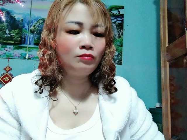 Linhanhsex2k's BongaCams show and profile