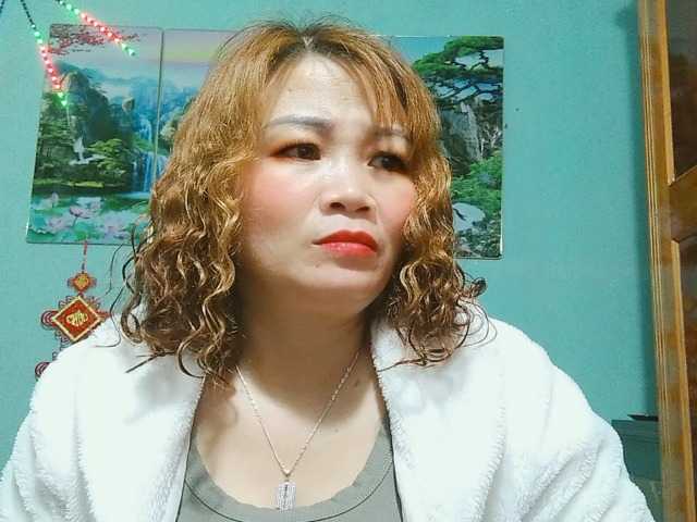 Linhanhsex2k's BongaCams show and profile