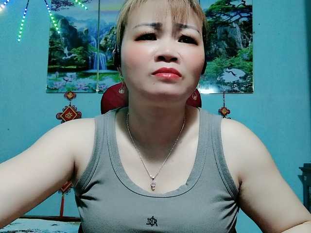 Linhanhsex2k's BongaCams show and profile