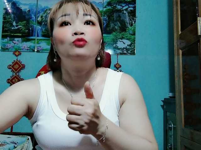 Linhanhsex2k's BongaCams show and profile