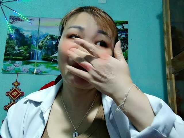 Linhanhsex2k's BongaCams show and profile