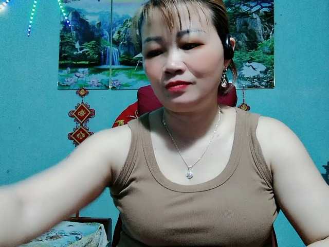 Linhanhsex2k's BongaCams show and profile