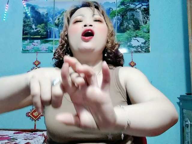 Linhanhsex2k's BongaCams show and profile