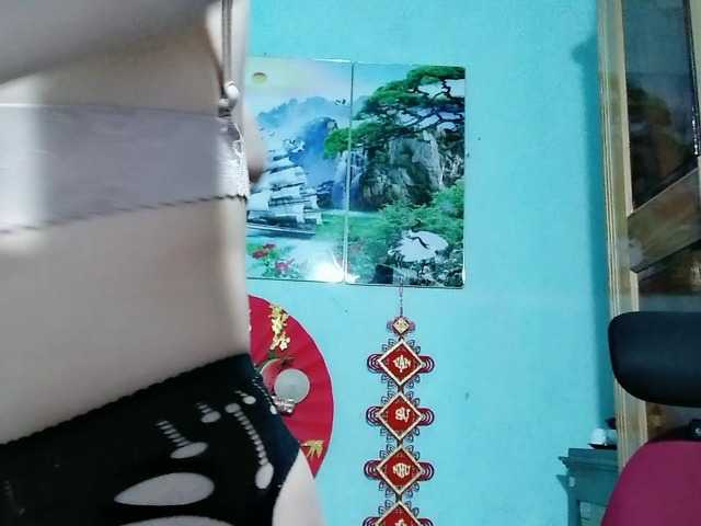 Linhanhsex2k's BongaCams show and profile