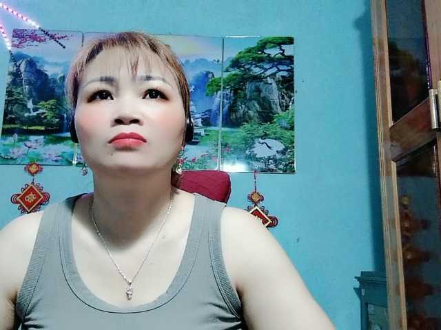 Linhanhsex2k's BongaCams show and profile