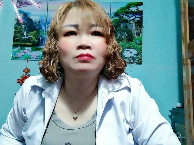 Linhanhsex2k's BongaCams show and profile