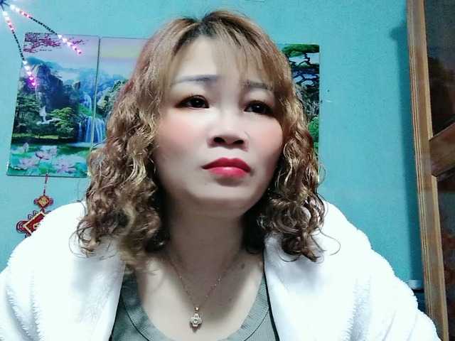 Linhanhsex2k's BongaCams show and profile