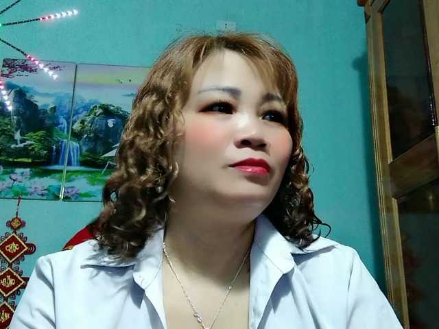 Linhanhsex2k's BongaCams show and profile