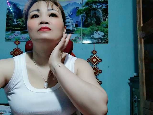 Linhanhsex2k's BongaCams show and profile