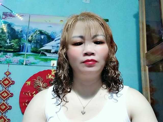 Linhanhsex2k's BongaCams show and profile