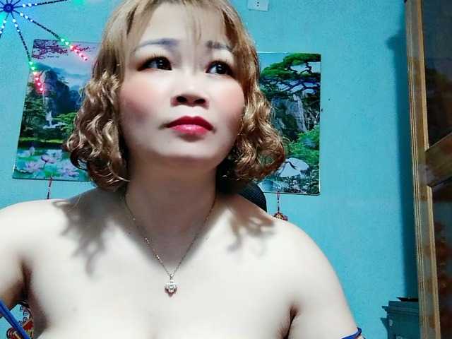 Linhanhsex2k's BongaCams show and profile