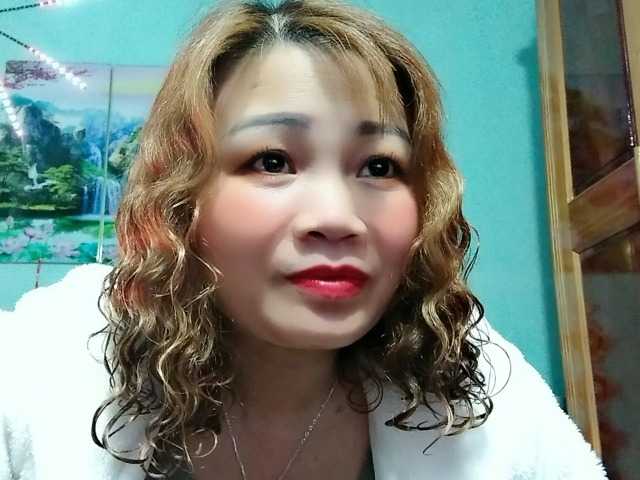 Linhanhsex2k's BongaCams show and profile