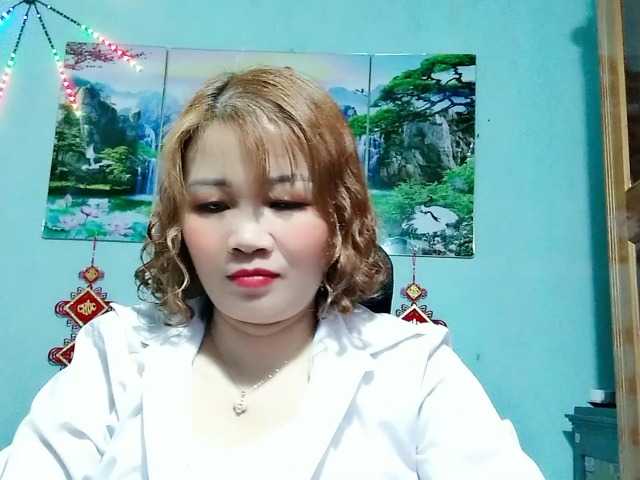 Linhanhsex2k's BongaCams show and profile