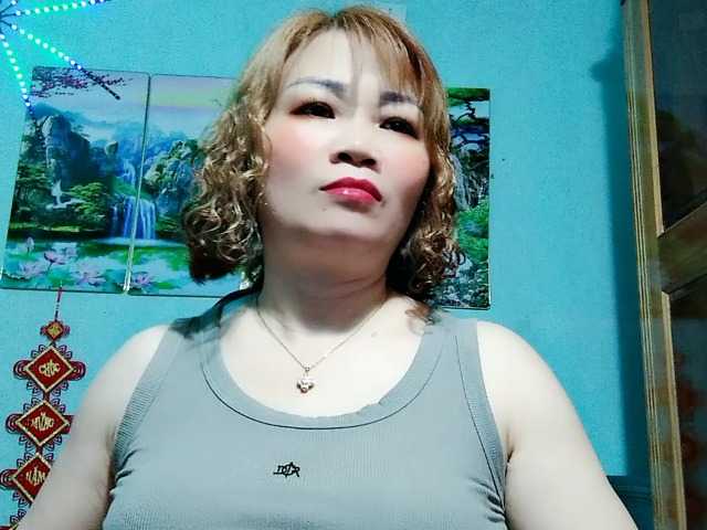 Linhanhsex2k's BongaCams show and profile