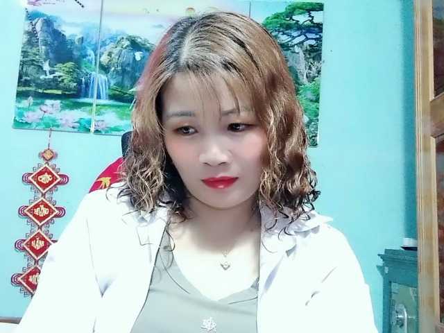 Linhanhsex2k's BongaCams show and profile