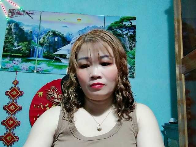 Linhanhsex2k's BongaCams show and profile