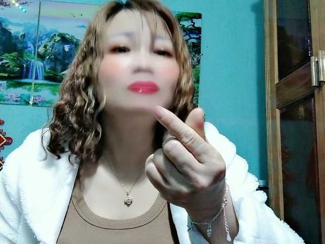 Linhanhsex2k's BongaCams show and profile