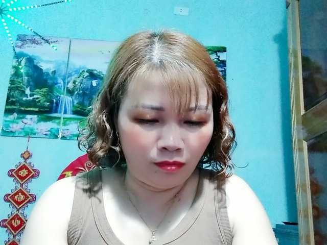 Linhanhsex2k's BongaCams show and profile