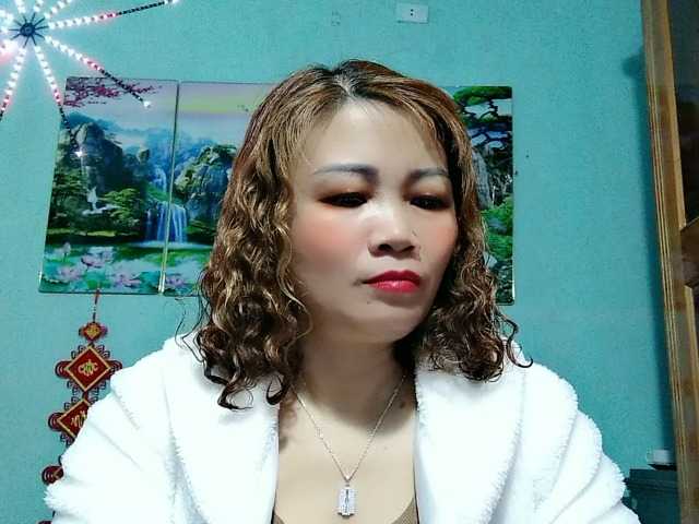 Linhanhsex2k's BongaCams show and profile