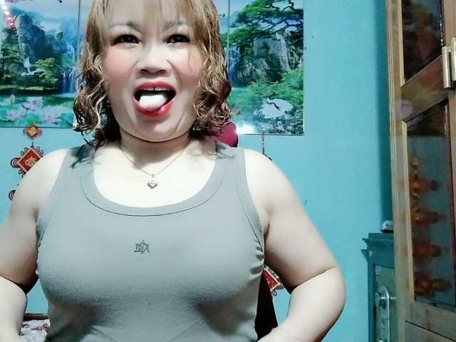 Linhanhsex2k's BongaCams show and profile