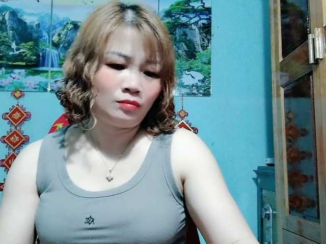 Linhanhsex2k's BongaCams show and profile