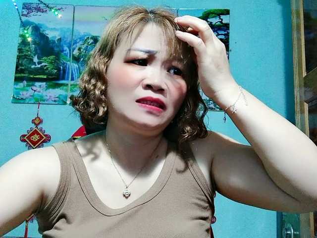 Linhanhsex2k's BongaCams show and profile