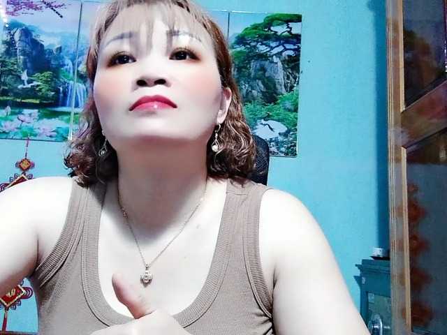 Linhanhsex2k's BongaCams show and profile