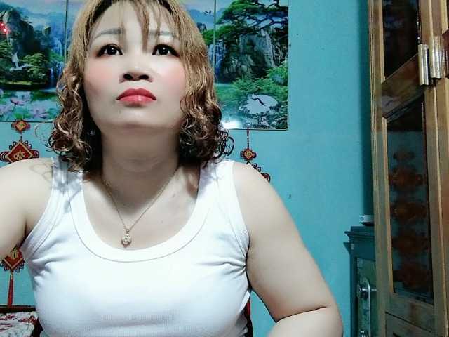 Linhanhsex2k's BongaCams show and profile