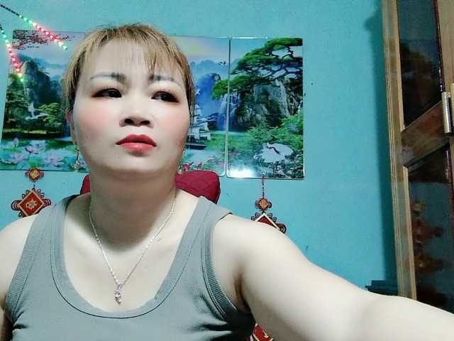 Linhanhsex2k's BongaCams show and profile