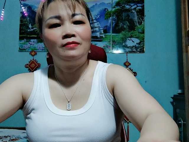 Linhanhsex2k's BongaCams show and profile