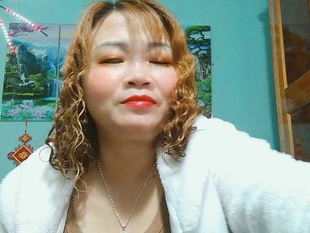 Linhanhsex2k's BongaCams show and profile