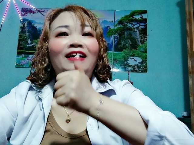 Linhanhsex2k's BongaCams show and profile