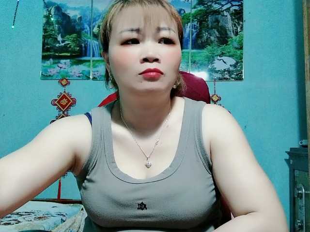 Linhanhsex2k's BongaCams show and profile